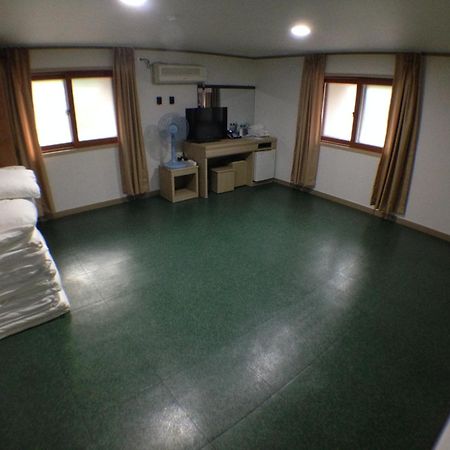 Suanbo Saipan Hot Spring Hotel Chungju Rom bilde