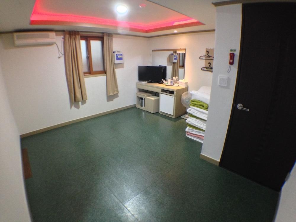 Suanbo Saipan Hot Spring Hotel Chungju Eksteriør bilde