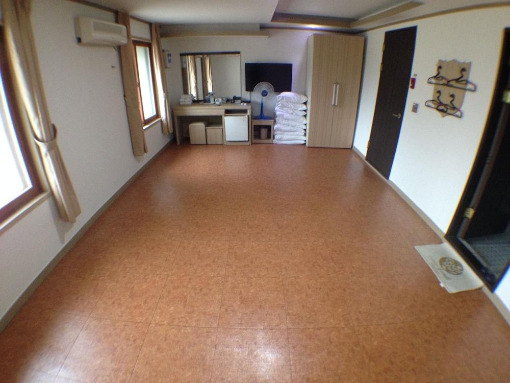 Suanbo Saipan Hot Spring Hotel Chungju Eksteriør bilde