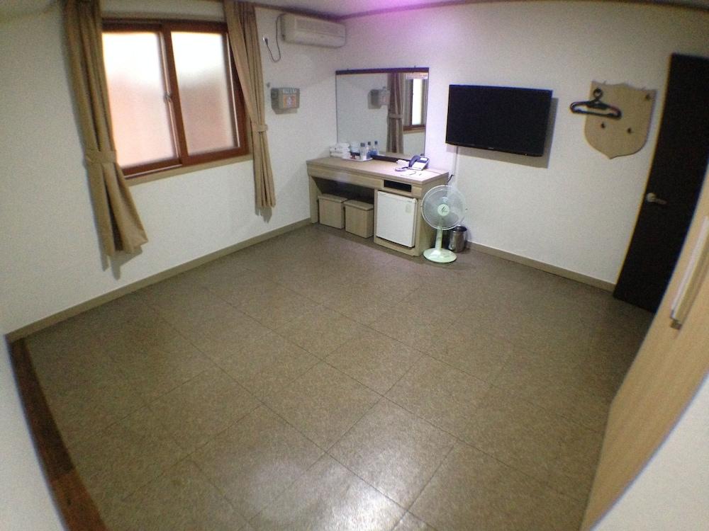 Suanbo Saipan Hot Spring Hotel Chungju Eksteriør bilde