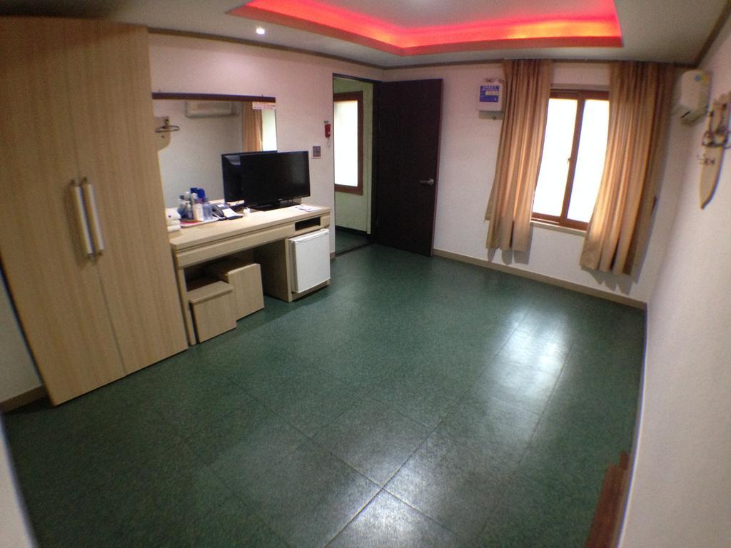 Suanbo Saipan Hot Spring Hotel Chungju Rom bilde